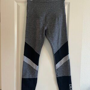 Lorna Jane - Black and Grays Legging